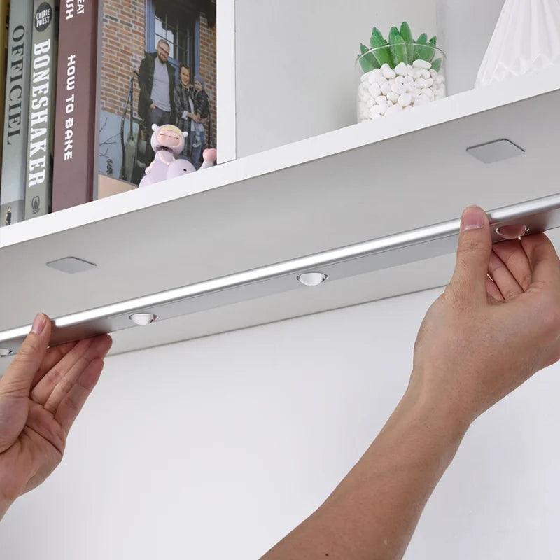 Luminária LED com Sensor de Movimento - Home Premium Brasil